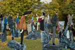 Click to see it big Papoly, Polyesterskulpturen im Park